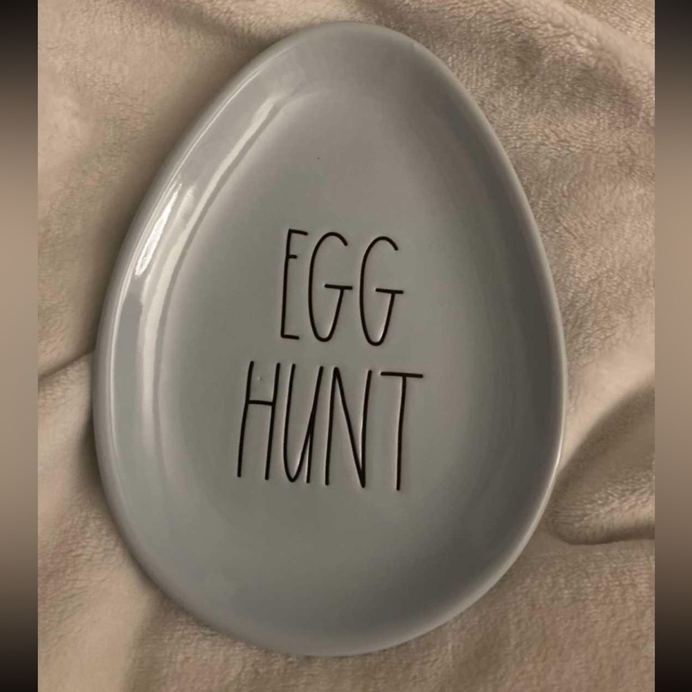 Brand new Rae Dunn Easter decor